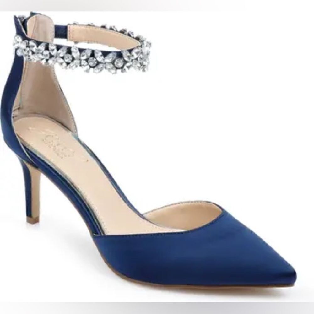 Raleigh Pointed Toe Ankle Strap Pump (Women)
Jewel Badgley Mischka